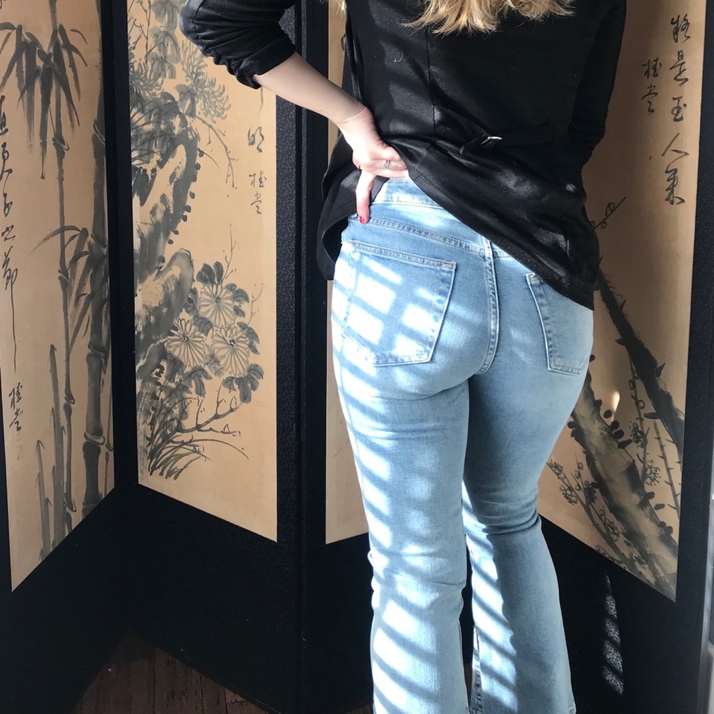 LUCKY BRAND flair with slit, light wash jeans